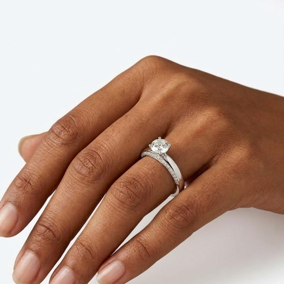 Silver Gardenia Solitaire Ring with Edged Zircon