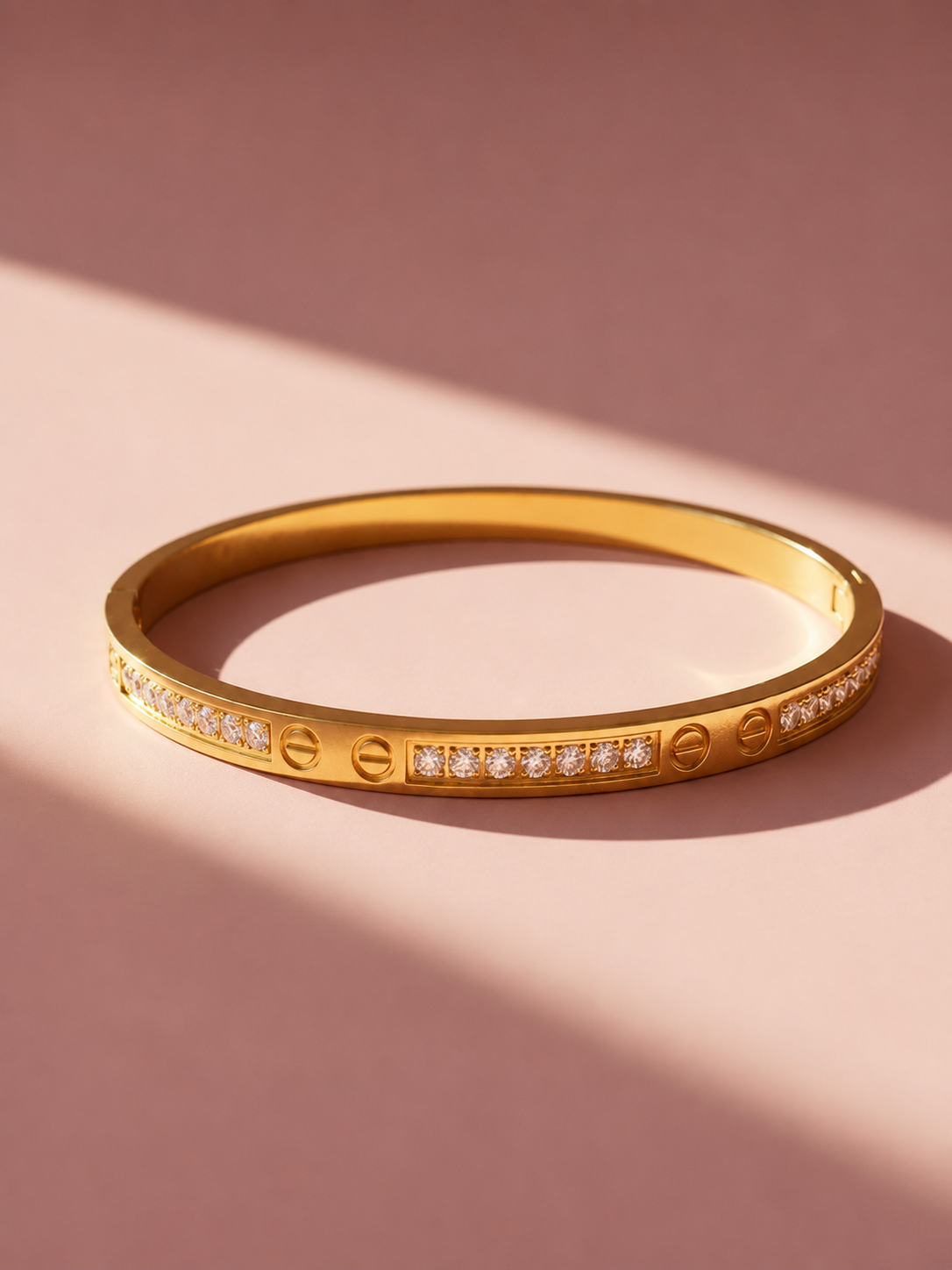 Halo Diamond gold bangel Bracelet