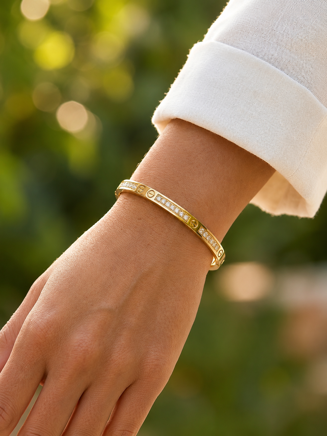 Halo Diamond gold bangel Bracelet