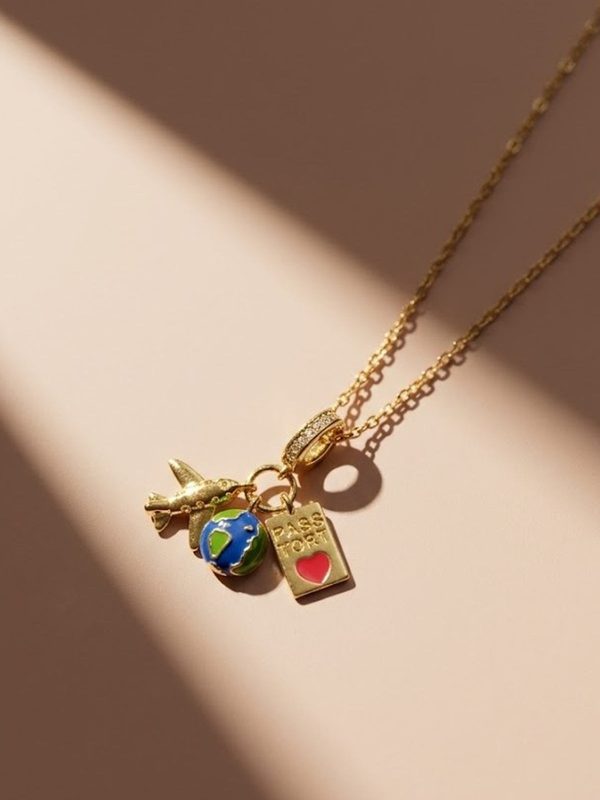 World traveller charms necklace