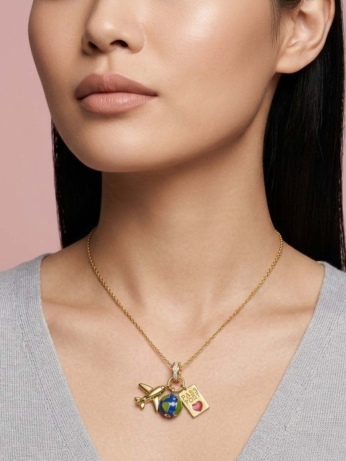 World traveller charms necklace