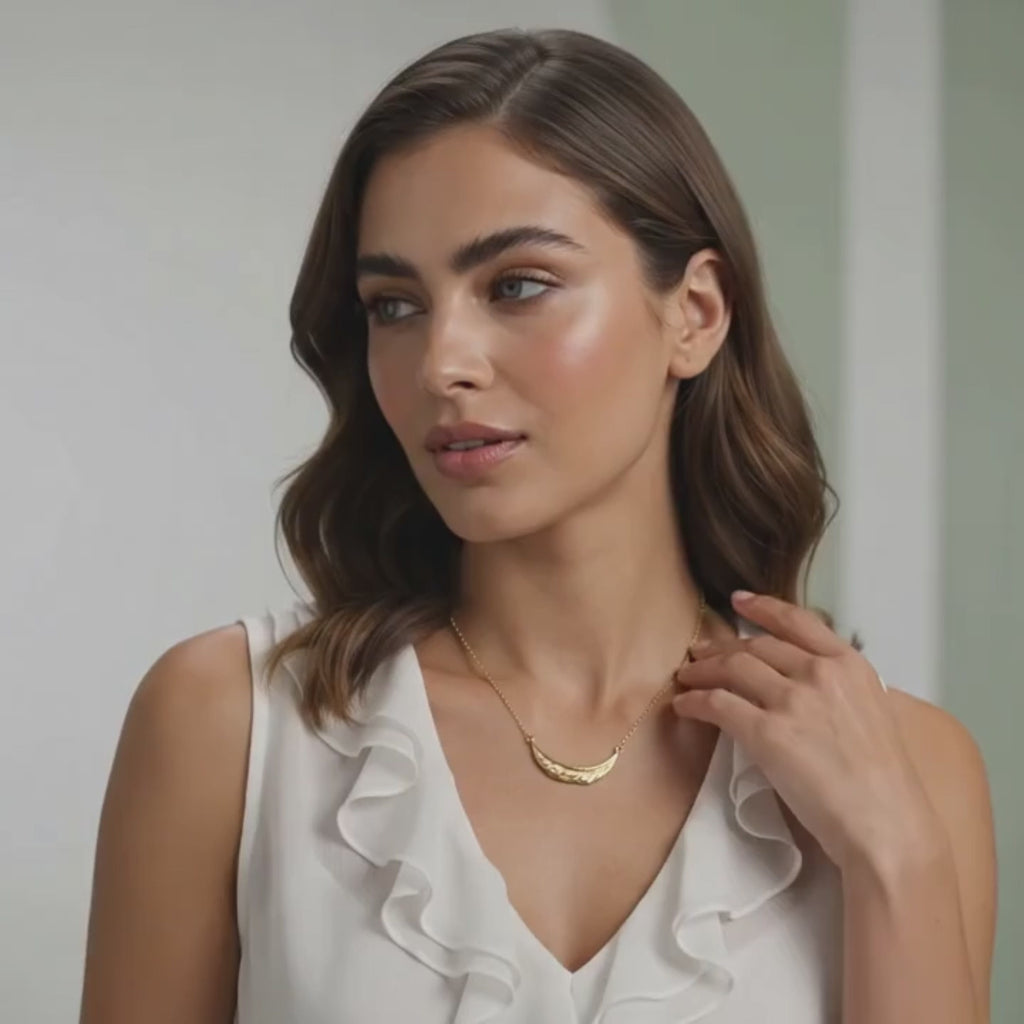 golden arc necklace